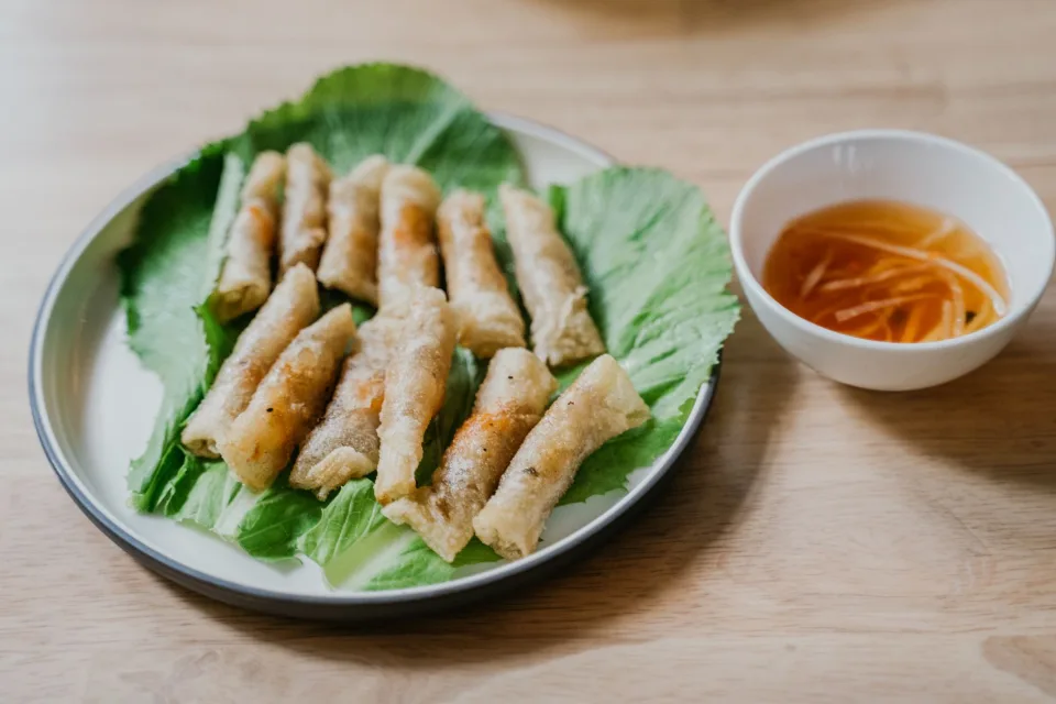 Cà phê đen đá — pha phin nhỏ giọt — sau