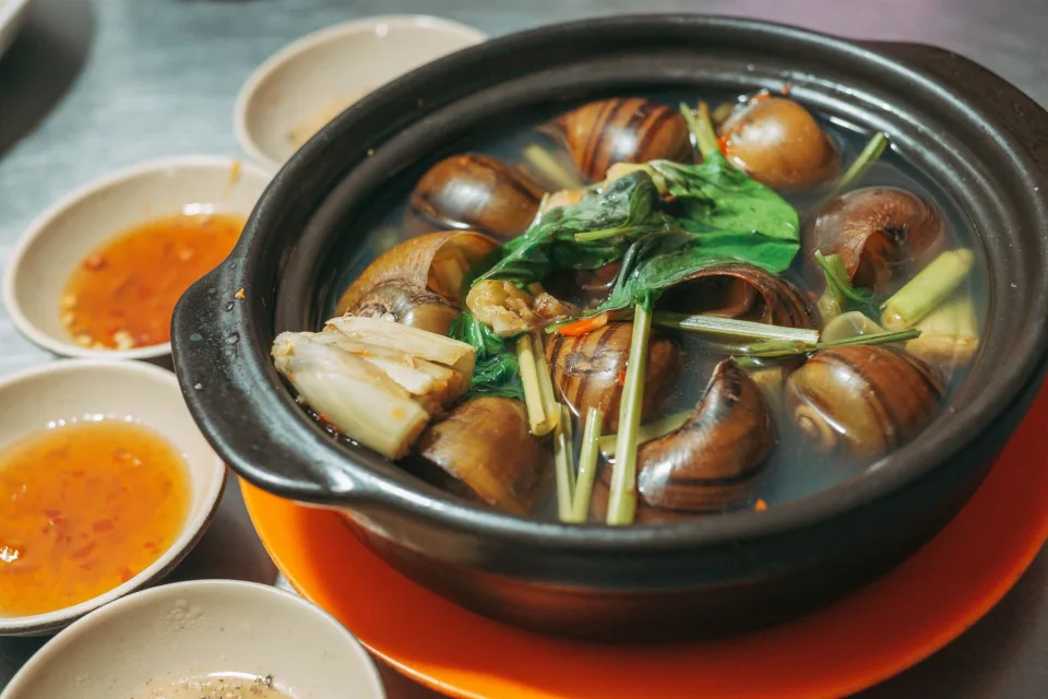 Ly bạc xỉu — sữa tươi đánh bọt mịn — sau